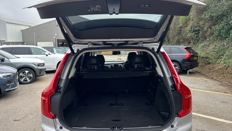 Volvo XC90 2.0 B5P [250] Ultra Dark 5dr AWD Geartronic Petrol Estate